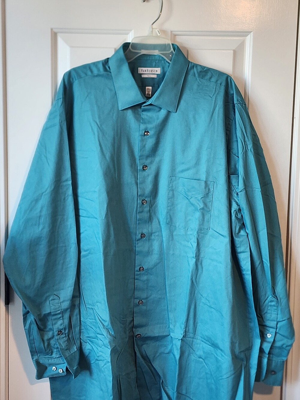 Lot Of Six Men's Van Heusen Lightweight Button Down Shirts Size 37/38, 18.5 Neck
